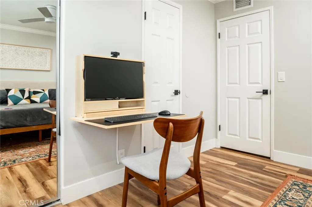 6172 Shields, Huntington Beach, California 92647 home-pic-26