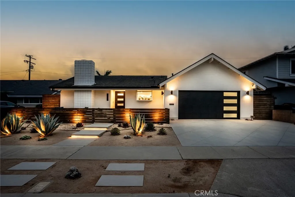 6172 Shields, Huntington Beach, California 92647 home-pic-2