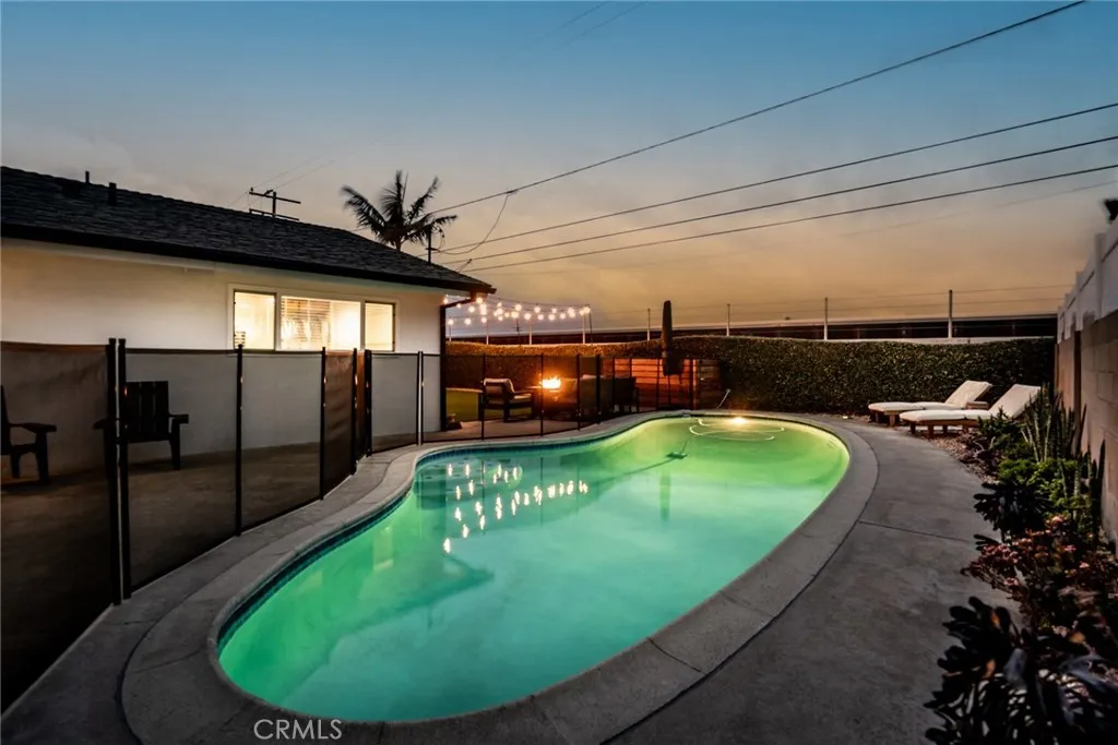 6172 Shields, Huntington Beach, California 92647 home-pic-35