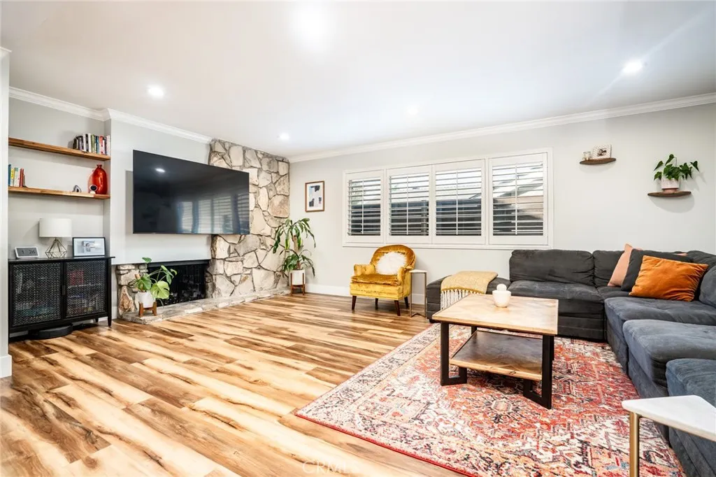 6172 Shields, Huntington Beach, California 92647 home-pic-8