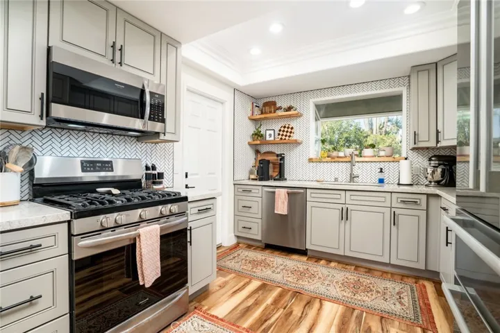 6172 Shields, Huntington Beach, California 92647