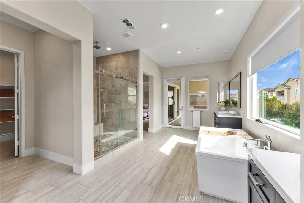 114 Crossover, Irvine, California 92618 home-pic-29