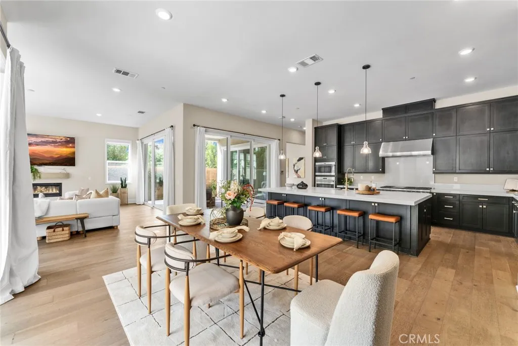 114 Crossover, Irvine, California 92618 home-pic-17