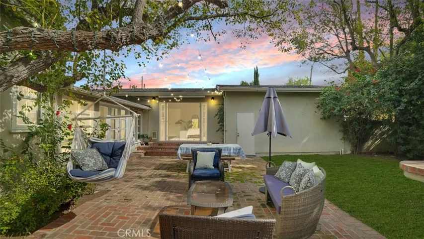 13360 Magnolia, Sherman Oaks, California 91423