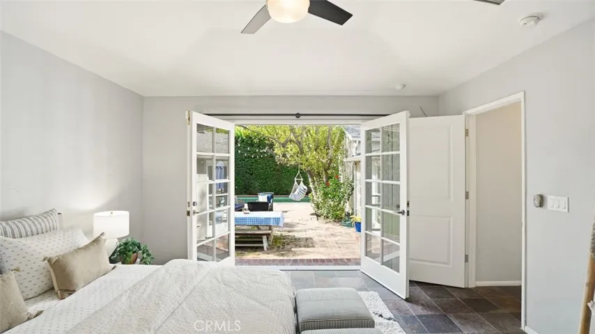 13360 Magnolia, Sherman Oaks, California 91423