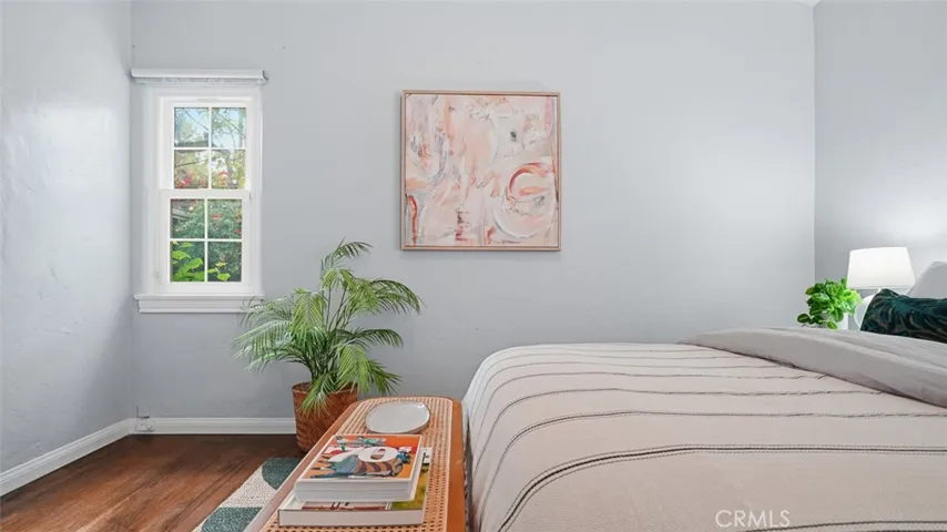 13360 Magnolia, Sherman Oaks, California 91423