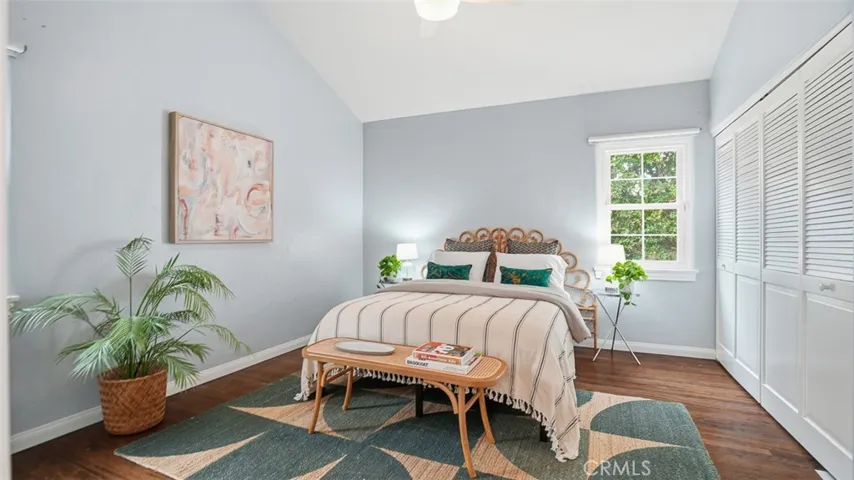 13360 Magnolia, Sherman Oaks, California 91423