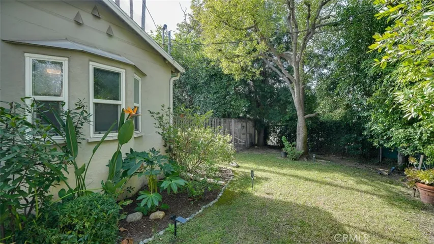13360 Magnolia, Sherman Oaks, California 91423