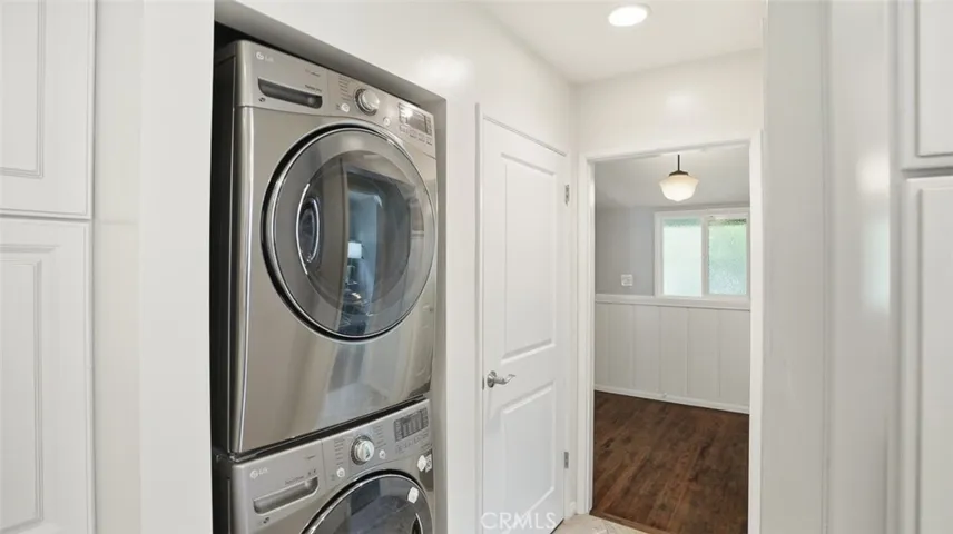 13360 Magnolia, Sherman Oaks, California 91423