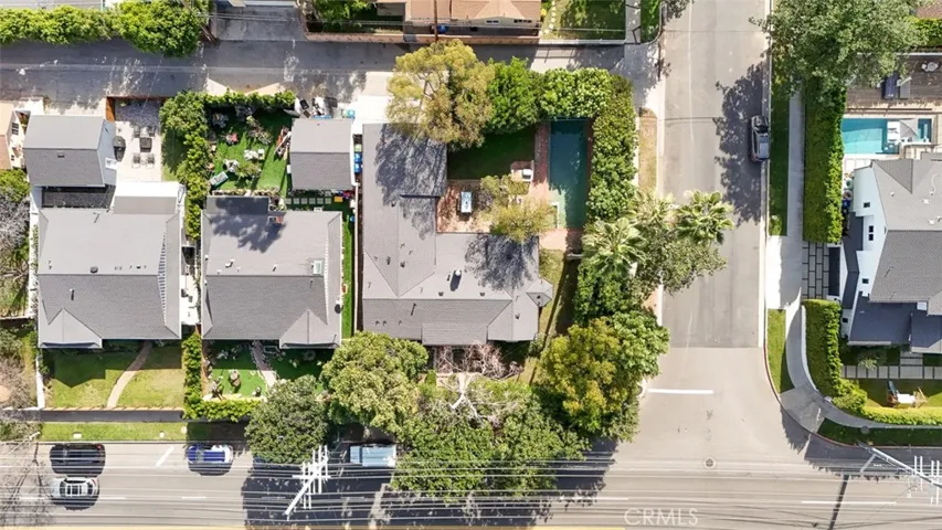 13360 Magnolia, Sherman Oaks, California 91423