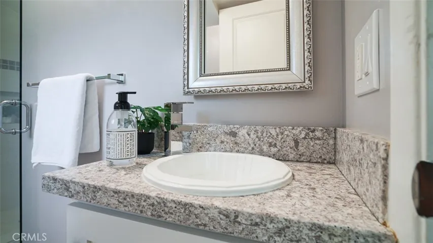 13360 Magnolia, Sherman Oaks, California 91423