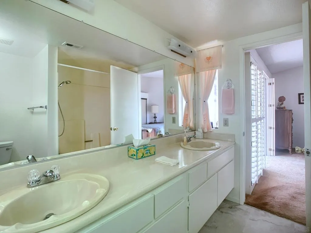 2552 Wind River Rd, El Cajon, California 92019 home-pic-22