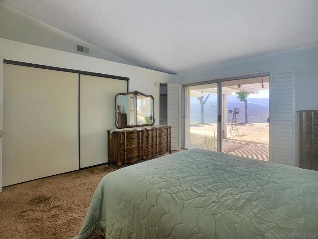 2552 Wind River Rd, El Cajon, California 92019 home-pic-20