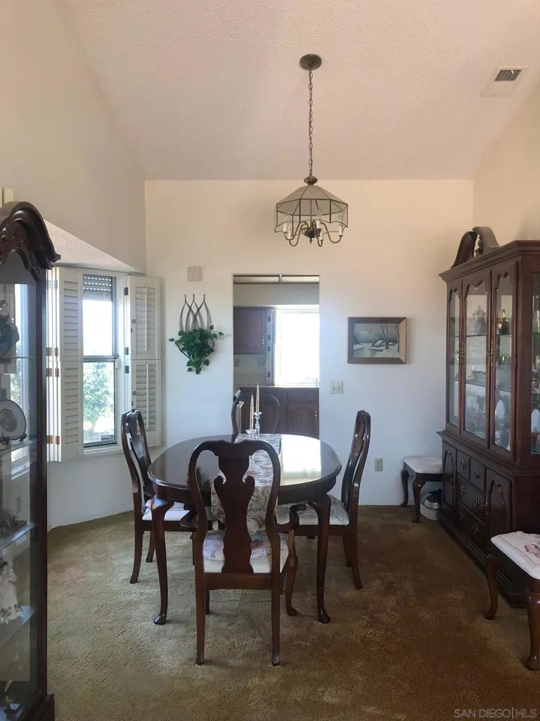2552 Wind River Rd, El Cajon, California 92019 home-pic-14