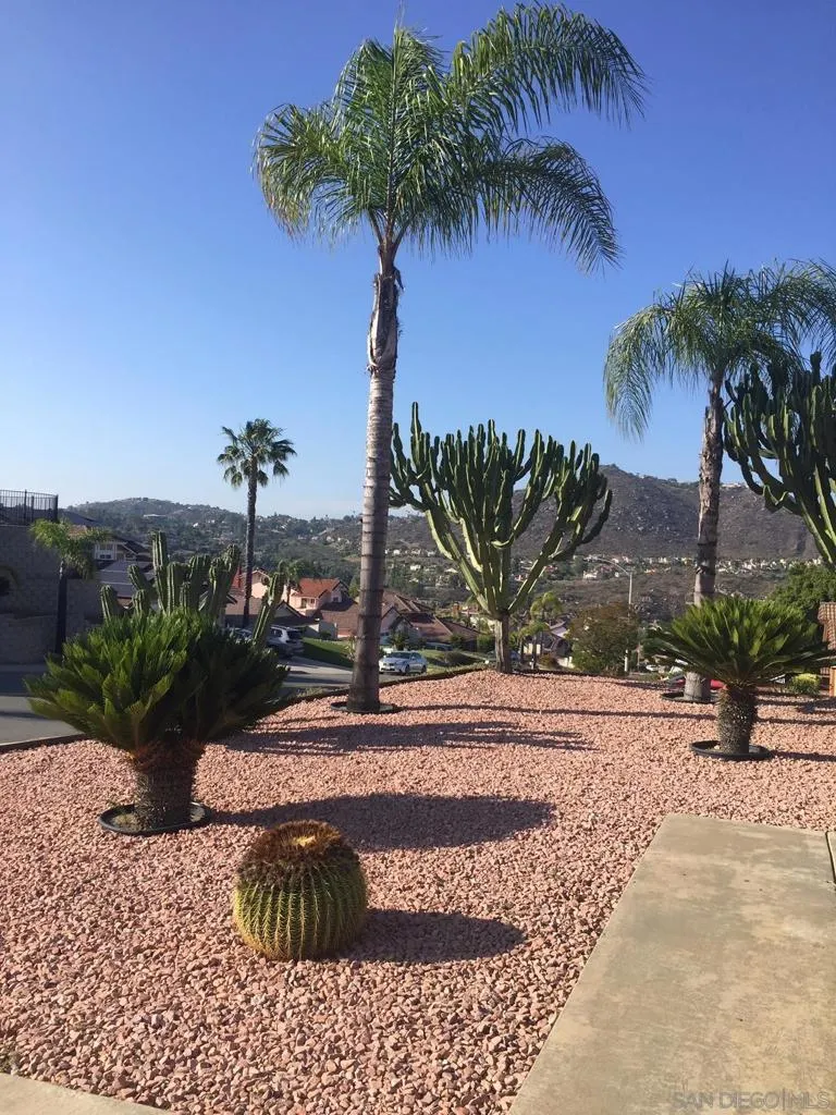 2552 Wind River Rd, El Cajon, California 92019 home-pic-36