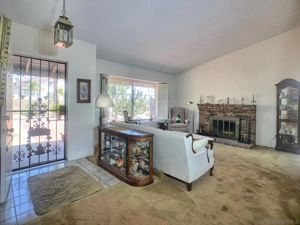 2552 Wind River Rd, El Cajon, California 92019 home-pic-11