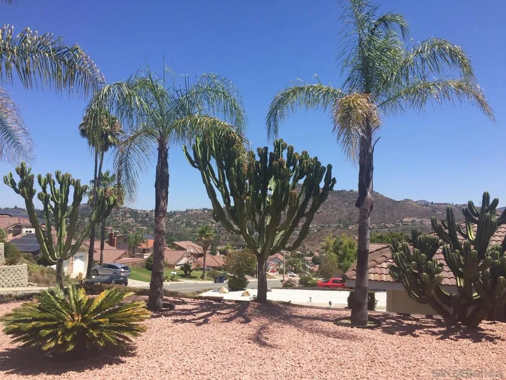 2552 Wind River Rd, El Cajon, California 92019 home-pic-35