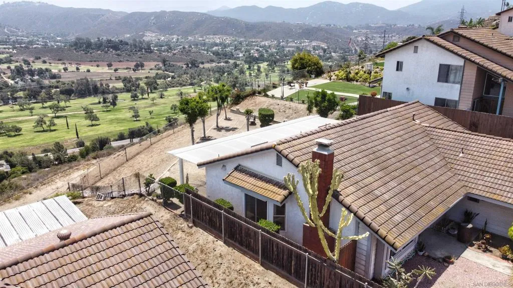 2552 Wind River Rd, El Cajon, California 92019 home-pic-3