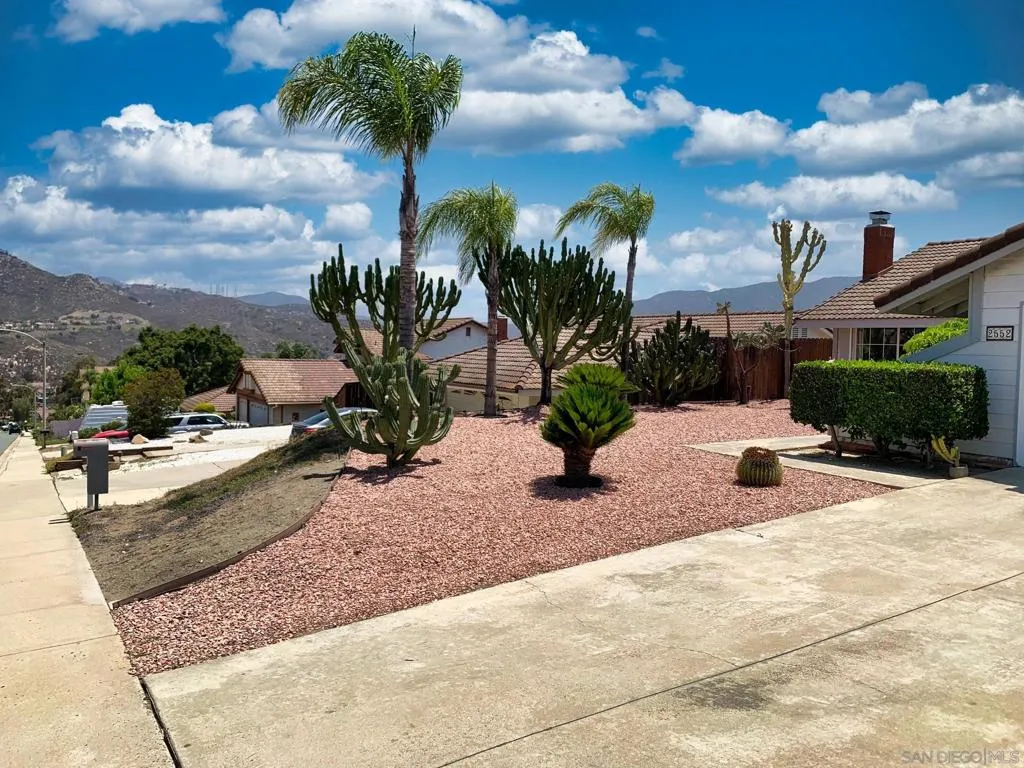 2552 Wind River Rd, El Cajon, California 92019 home-pic-37