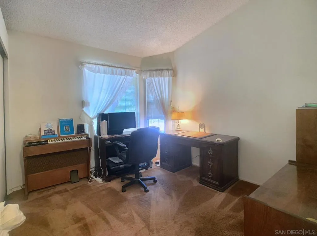2552 Wind River Rd, El Cajon, California 92019 home-pic-25