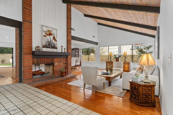 7_11996250_186141_186141-EI-107