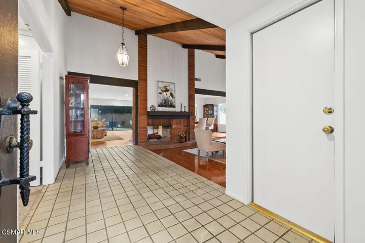 5_11996248_186141_186141-EI-105