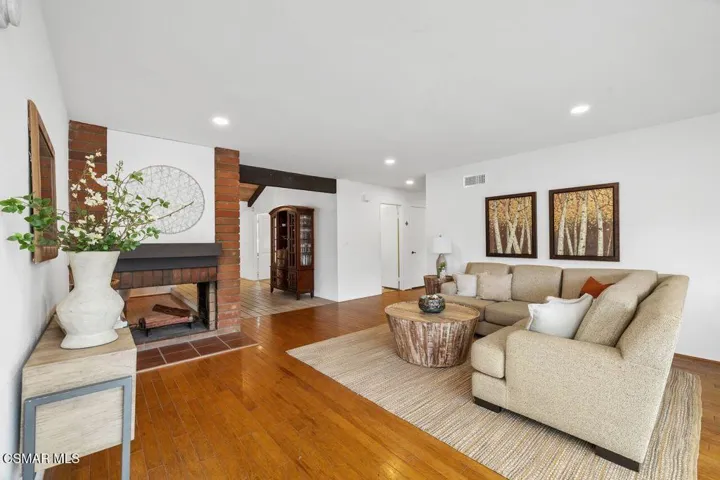 25_11996268_186141_186141-EI-125