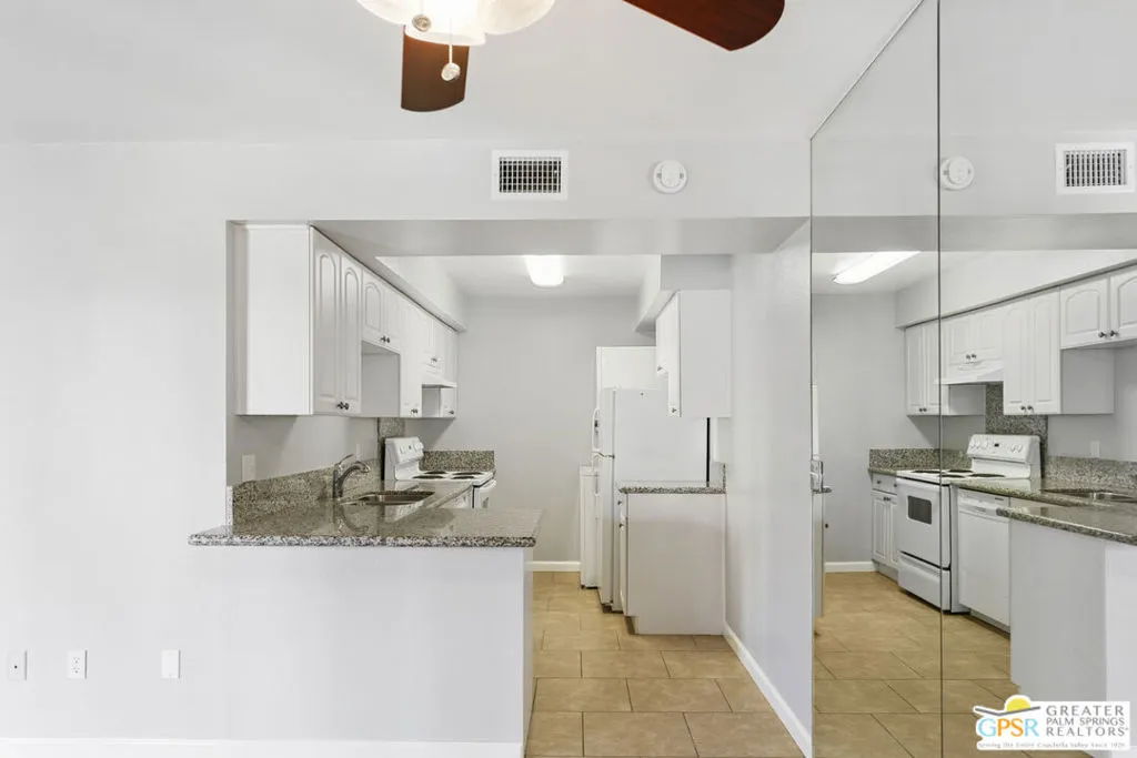 351 N Hermosa Drive 3a1, Palm Springs, California 92262 home-pic-13