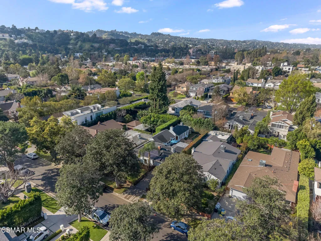 4219 Shadyglade Avenue, Studio City, California 91604 home-pic-33