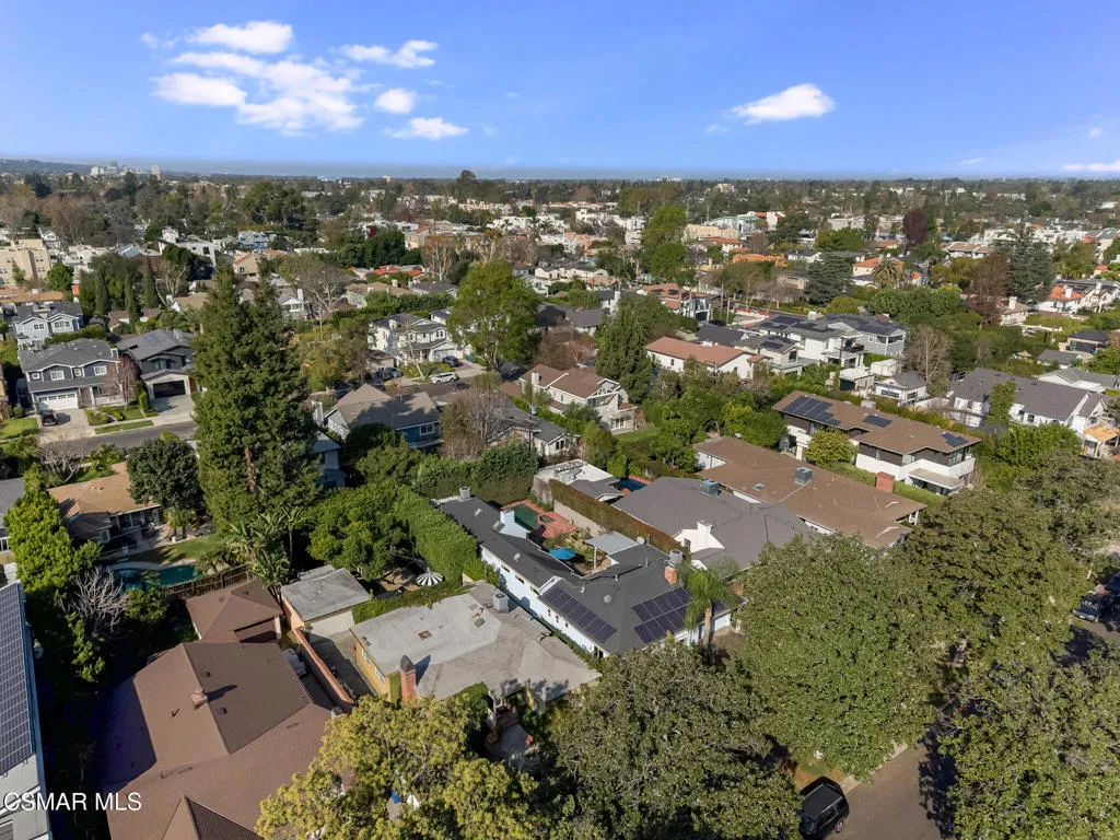4219 Shadyglade Avenue, Studio City, California 91604 home-pic-34
