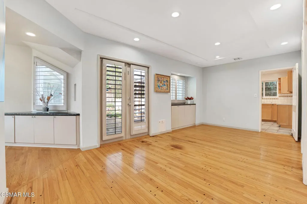 4219 Shadyglade Avenue, Studio City, California 91604 home-pic-10