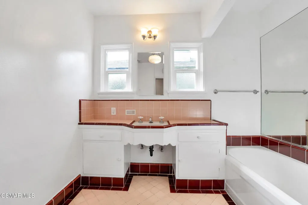 4219 Shadyglade Avenue, Studio City, California 91604 home-pic-12