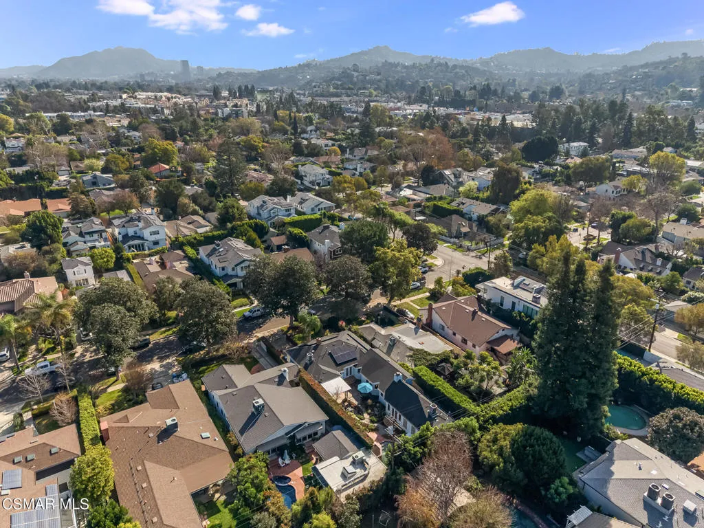 4219 Shadyglade Avenue, Studio City, California 91604 home-pic-36