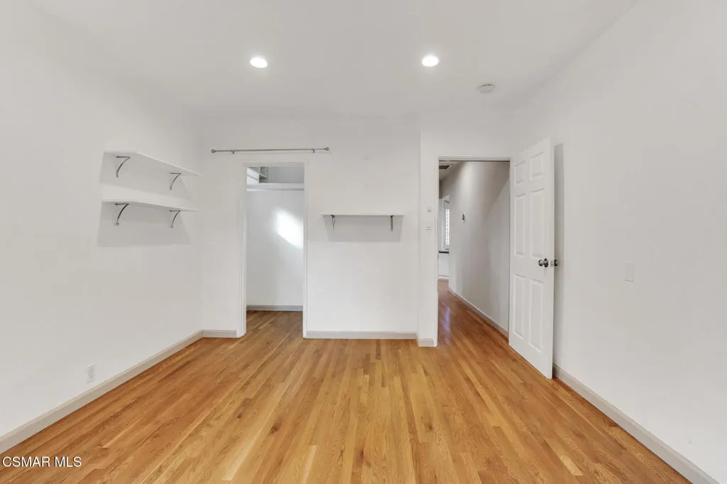 4219 Shadyglade Avenue, Studio City, California 91604 home-pic-15