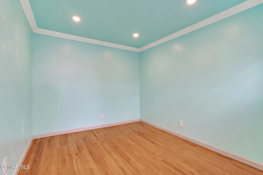 4219 Shadyglade Avenue, Studio City, California 91604 home-pic-30