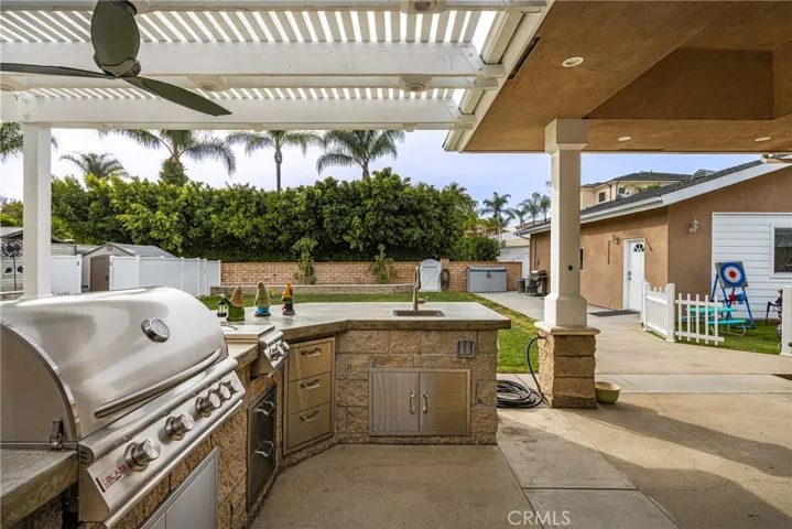 Brand new Blaze BBQ, 2 burners and a sink