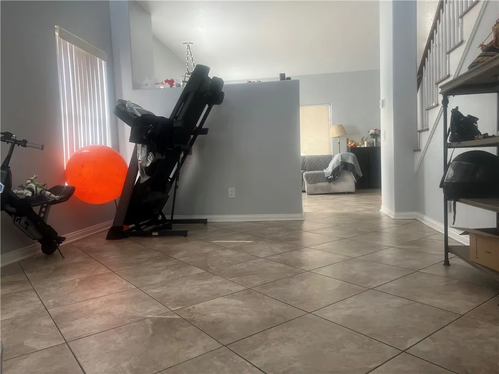 1127 Mcfarland, Wilmington, California 90744 home-pic-2