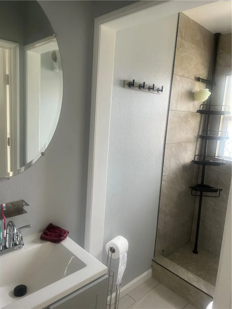 1127 Mcfarland, Wilmington, California 90744 home-pic-7