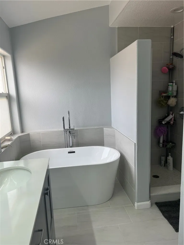 1127 Mcfarland, Wilmington, California 90744 home-pic-16