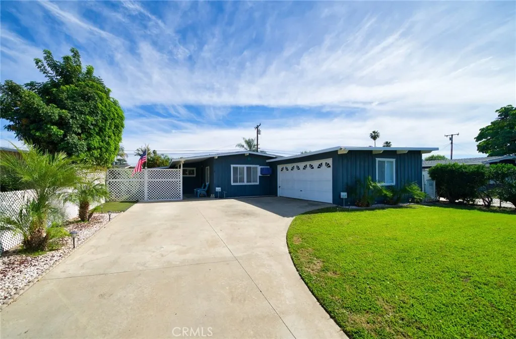 5844 Glenfinnan Avenue, Azusa, California 91702 home-pic-1