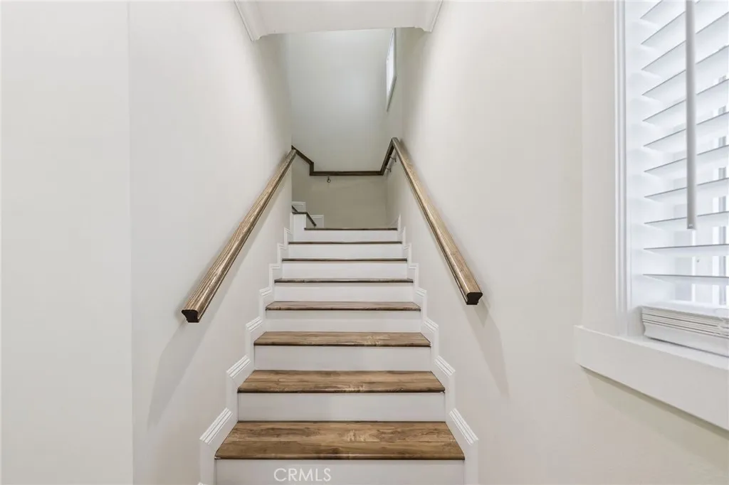 2104 Crenshaw Boulevard, Los Angeles, California 90016 home-pic-24