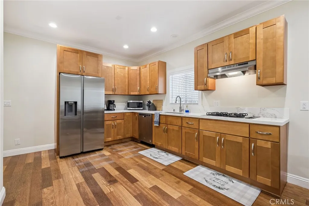2104 Crenshaw Boulevard, Los Angeles, California 90016 home-pic-11