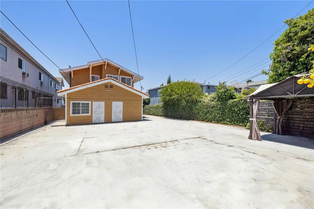 2104 Crenshaw Boulevard, Los Angeles, California 90016 home-pic-42