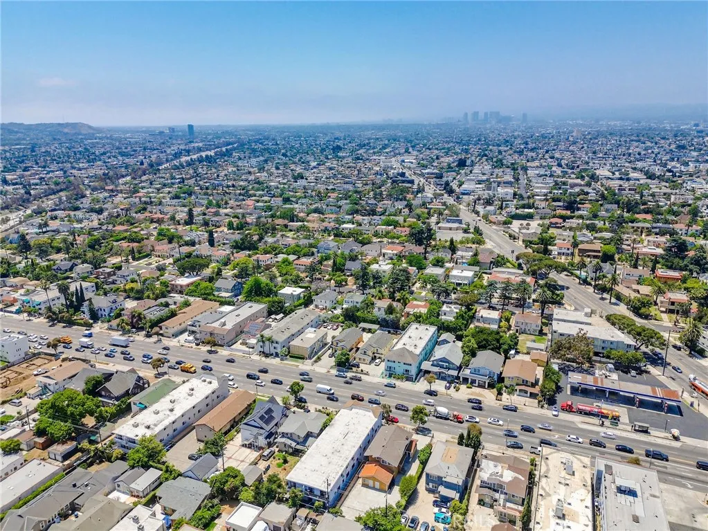 2104 Crenshaw Boulevard, Los Angeles, California 90016 home-pic-68