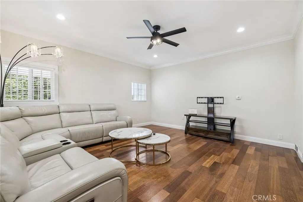 2104 Crenshaw Boulevard, Los Angeles, California 90016 home-pic-6