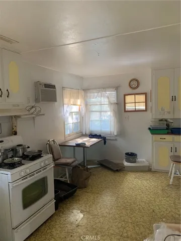 Kitchen and eating area
