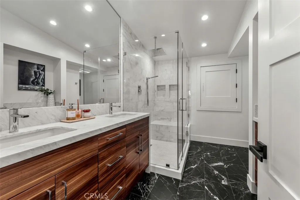 2111 Vista Entrada, Newport Beach, California 92660 home-pic-14