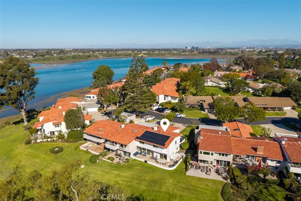 2111 Vista Entrada, Newport Beach, California 92660 home-pic-25