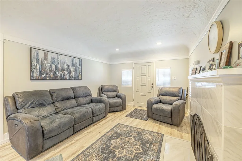 2548 E Washington, Carson, California 90810 home-pic-8