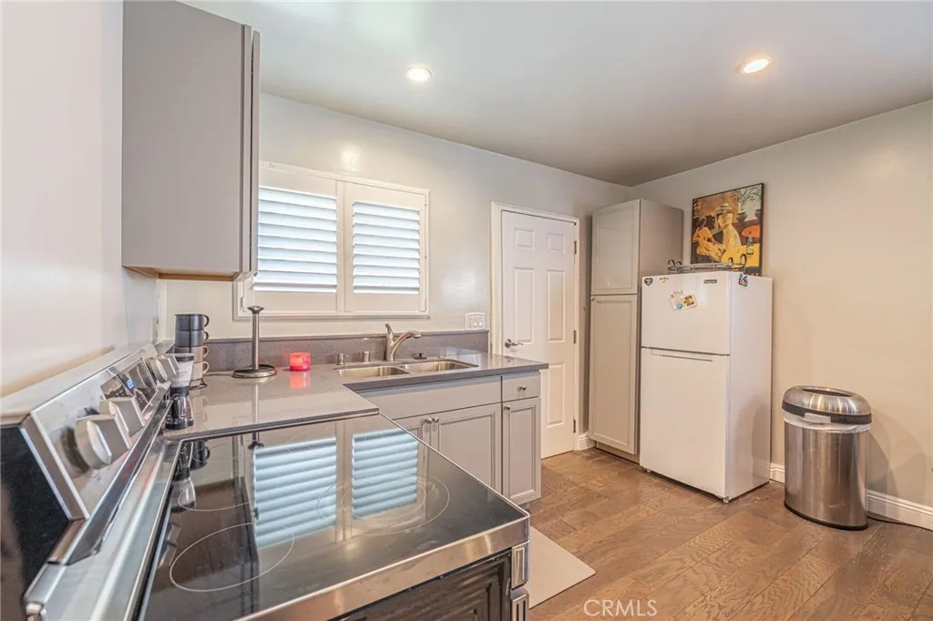 2548 E Washington, Carson, California 90810 home-pic-17